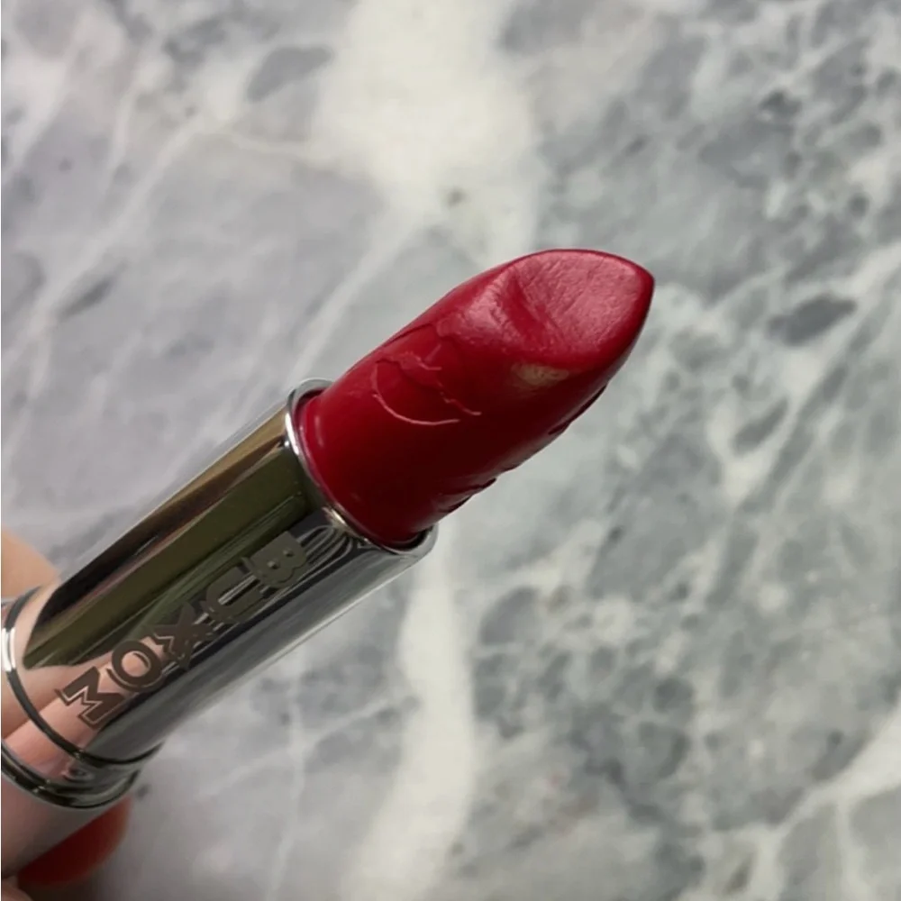 Buxom Full Force Plumping Lipstick Baller‎
